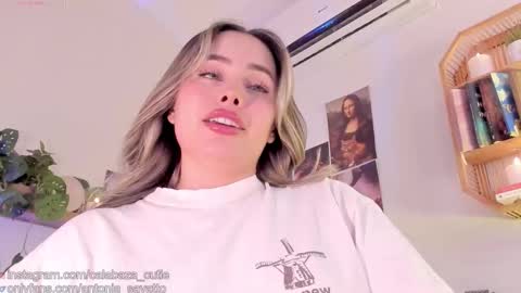 Snapshot of antonia_savatto_ chatting on September 2025 09:47:02 PM o ANTO online show from September 2025 09:47:02 PM