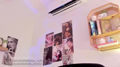 Snapshot of antonia_savatto_ chatting on October 2025 08:41:01 PM o ANTO online show from October 2025 08:41:01 PM