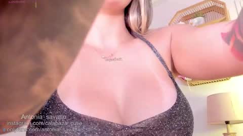 Snapshot of antonia_savatto_ chatting on October 2025 07:27:02 PM o ANTO online show from October 2025 07:27:02 PM