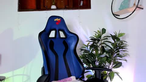 Antonia online show from January 2025 11:44:02 PM