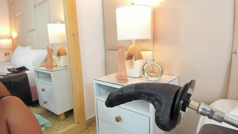 Snapshot of antoniaross chatting on February 2025 11:55:02 PM Antonia online show from February 2025 11:55:02 PM