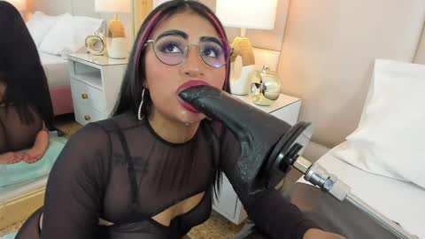 Snapshot of antoniaross chatting on February 2025 09:00:01 PM Antonia online show from February 2025 09:00:01 PM