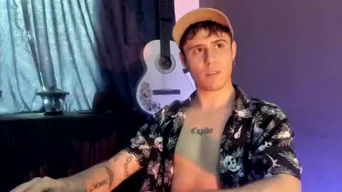 antonnello_ online show from November 2025 09:47:01 PM