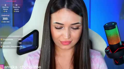 Snapshot of anutka_chocolatee chatting on April 2026 12:29:02 PM Anna online show from April 2026 12:29:02 PM