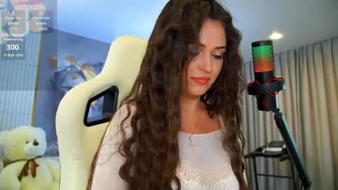 Snapshot of anutka_chocolatee chatting on May 2026 07:26:01 AM Anna online show from May 2026 07:26:01 AM