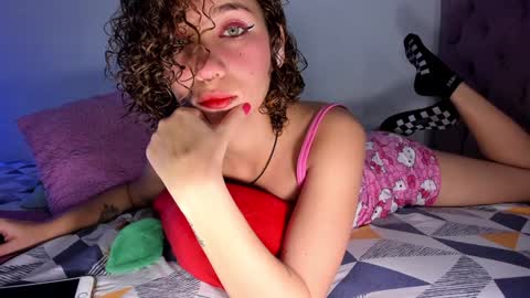 Any online show from December 2024 07:54:01 PM