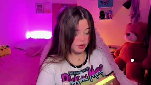   Independent model  online show from February 2025 01:35:01 AM