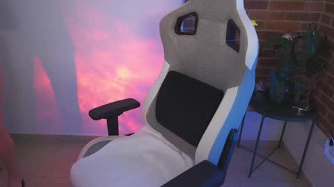 anya online show from February 2025 07:16:02 PM