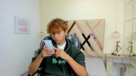 anyelotwink online show from March 2026 08:38:01 PM