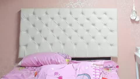 Aome Rainbow online show from January 2025 11:51:01 PM