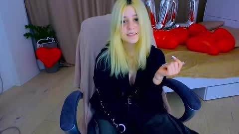 ApheliaStar online show from February 2026 03:59:01 PM