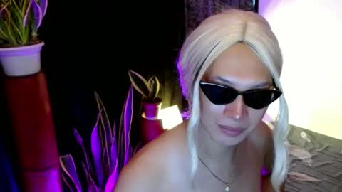 Roman Goddess online show from December 2024 06:06:02 PM