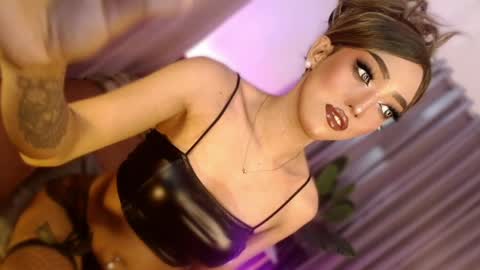 Snapshot of aphrodite_may chatting on May 2026 06:57:01 PM kathryn online show from May 2026 06:57:01 PM