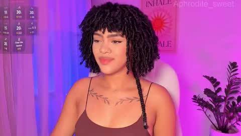 Snapshot of aphrodite_sweet chatting on December 2025 08:25:02 PM Karla online show from December 2025 08:25:02 PM