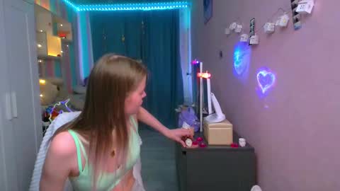 Aphrodite online show from February 2025 07:45:02 AM