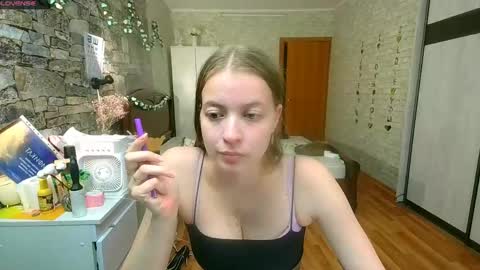 Aphrodite online show from May 2026 03:41:01 PM