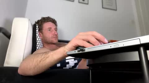 apollobest77 online show from January 2025 11:00:01 PM