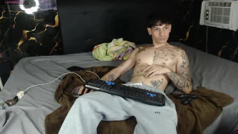 Snapshot of apolo01_ chatting on May 2026 09:53:01 PM Apolo online show from May 2026 09:53:01 PM