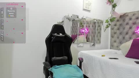 Snapshot of apolo_bianco_ chatting on December 2024 12:25:02 PM APOLO online show from December 2024 12:25:02 PM