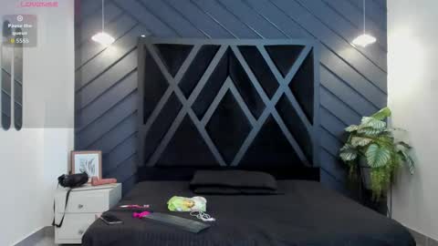 Snapshot of apolo_bianco_ chatting on September 2025 11:27:02 PM APOLO online show from September 2025 11:27:02 PM