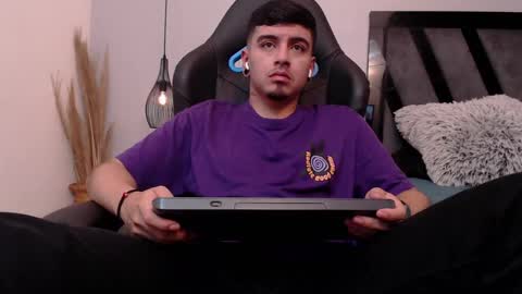 Apolo online show from October 2025 03:57:02 PM