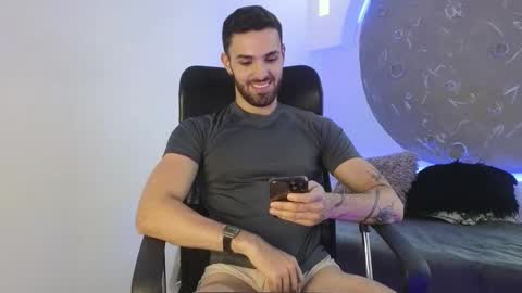 Apolo Lux  online show from February 2026 07:29:02 PM