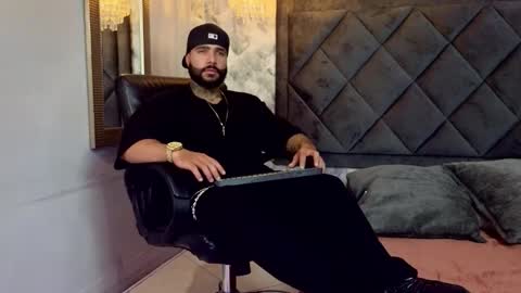 Apolo online show from September 2025 09:18:01 PM