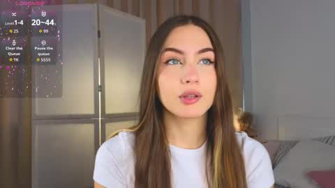 Vicki online show from October 2025 09:08:02 AM