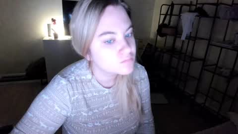 appleyummybuns online show from November 2025 11:20:02 AM