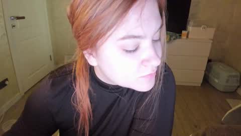 appleyummybuns online show from March 2026 03:47:01 AM