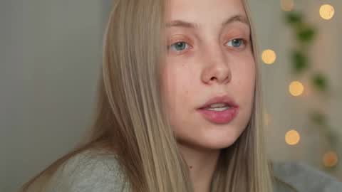  REYNA  my friend   online show from December 2024 08:40:01 PM