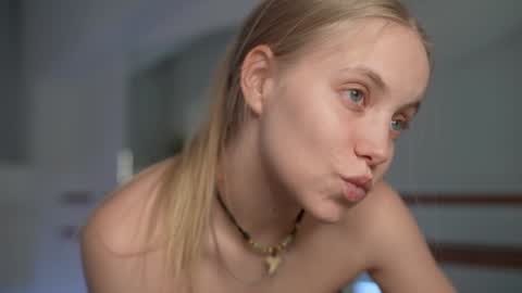  REYNA  my friend   online show from January 2025 06:12:02 PM