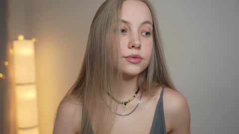  REYNA  my friend   online show from January 2025 08:04:02 AM