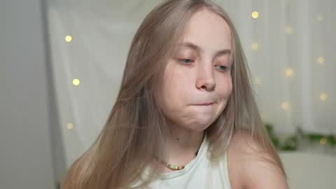  REYNA  my friend   online show from January 2025 02:42:01 PM