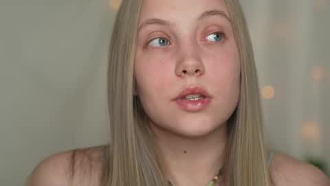  REYNA  my friend   online show from February 2025 03:05:01 PM