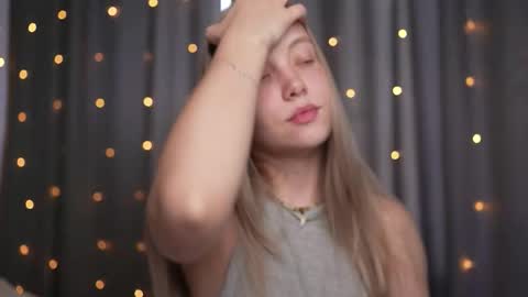  REYNA  my friend   online show from September 2025 09:14:01 AM