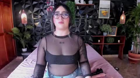 apprilfoxx online show from October 2025 05:02:02 PM