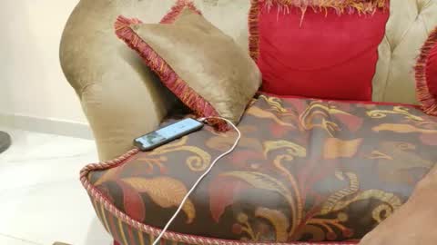 april2000 online show from January 2026 02:10:01 PM