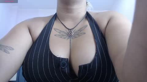Snapshot of april__bunny chatting on April 2026 08:00:02 PM April Bunny online show from April 2026 08:00:02 PM