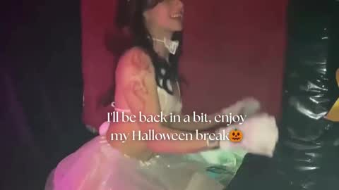   online show from October 2025 12:01:02 PM