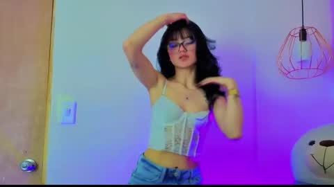 Snapshot of april_bennett chatting on June 2026 12:21:02 PM online show from June 2026 12:21:02 PM