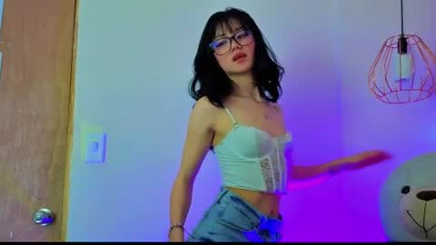 Snapshot of april_bennett chatting on June 2026 01:26:02 PM online show from June 2026 01:26:02 PM