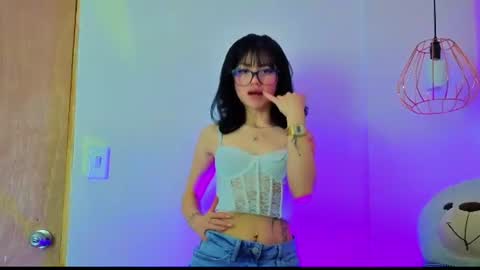 Snapshot of april_bennett chatting on June 2026 12:10:01 PM online show from June 2026 12:10:01 PM