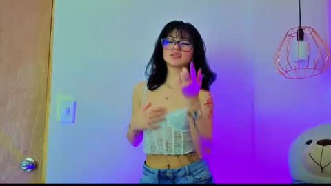 Snapshot of april_bennett chatting on June 2026 12:06:01 PM online show from June 2026 12:06:01 PM