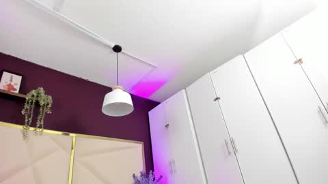 Snapshot of april_bowie chatting on February 2026 11:42:01 AM April online show from February 2026 11:42:01 AM