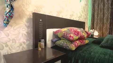 April Bronte online show from January 2025 09:40:01 PM