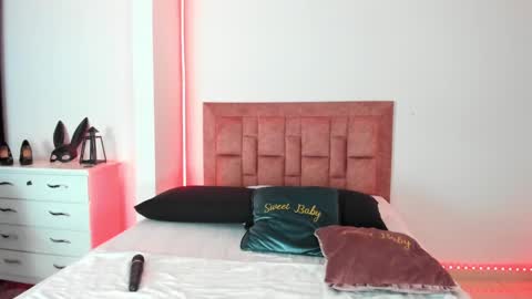 april collinsxx online show from February 2025 02:06:02 AM