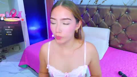 Snapshot of april_daddyssgirl chatting on June 2026 08:36:02 PM APRIL online show from June 2026 08:36:02 PM