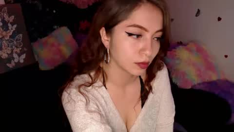 april_l6 online show from November 2025 09:50:02 PM