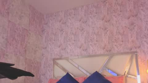 Isabella online show from April 2026 09:26:01 PM